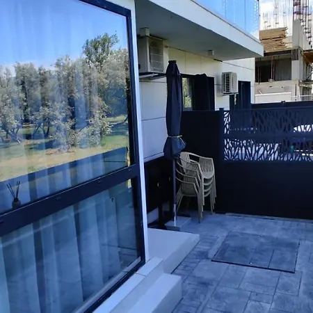 Blitz - Bel Air Luxury, Terrace And *