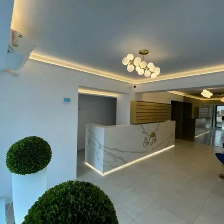 Blitz - Bel Air Luxury, Terrace And Aparthotel